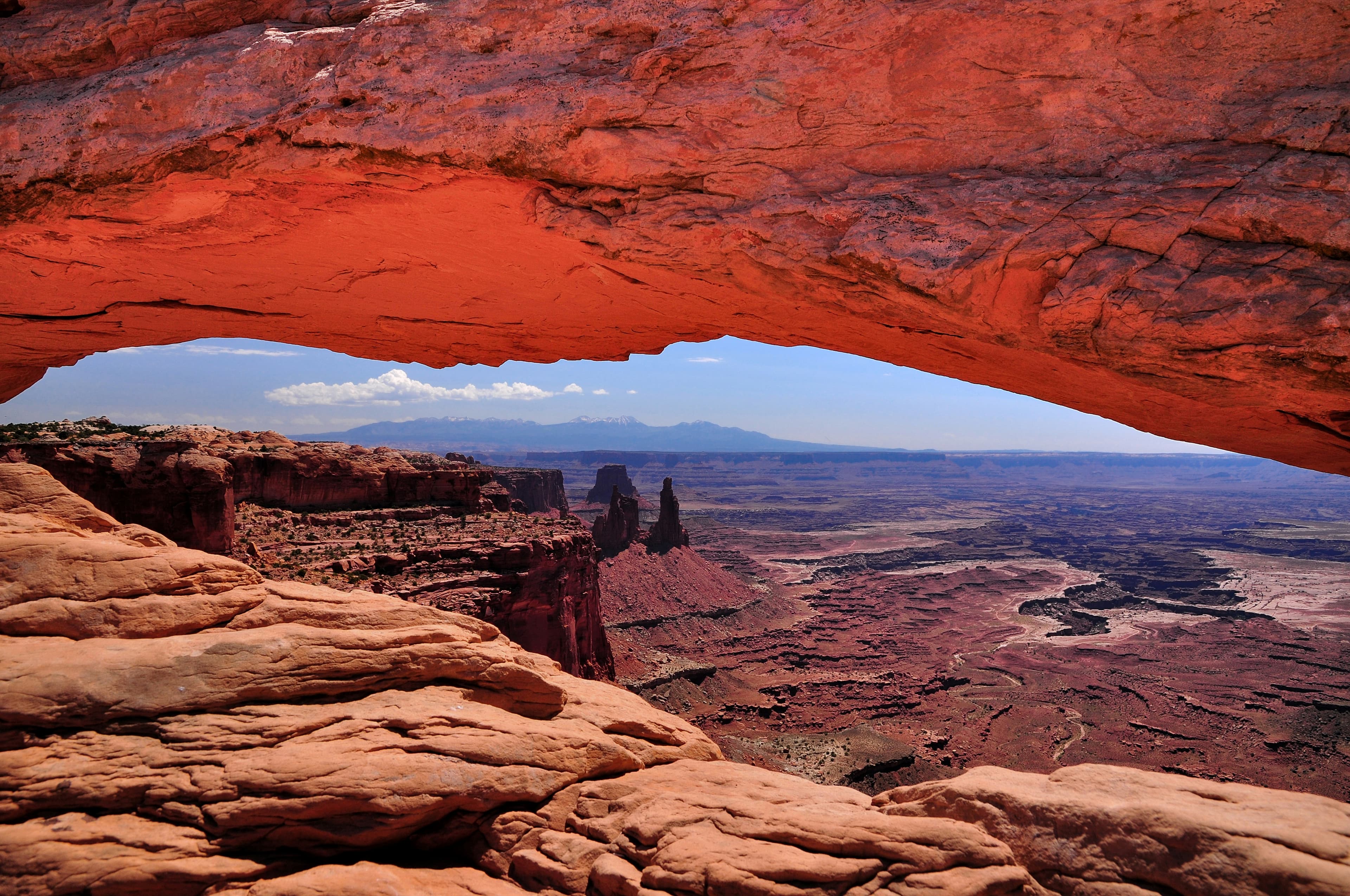 Moab Utah desert landscape with campers near Arches National Park