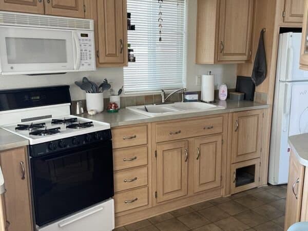 Far Horizons RV Park & Resort (Tucson, Arizona) photo