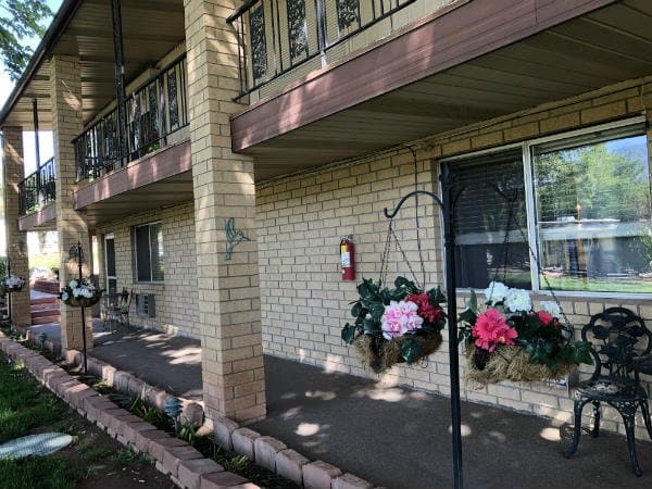 Leeds RV Park & Motel