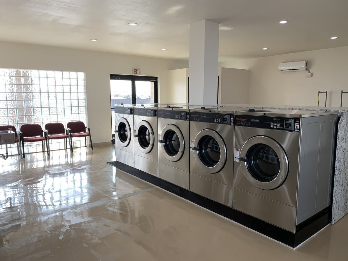 Coyote Flats RV Park (Carlsbad, New Mexico) photo