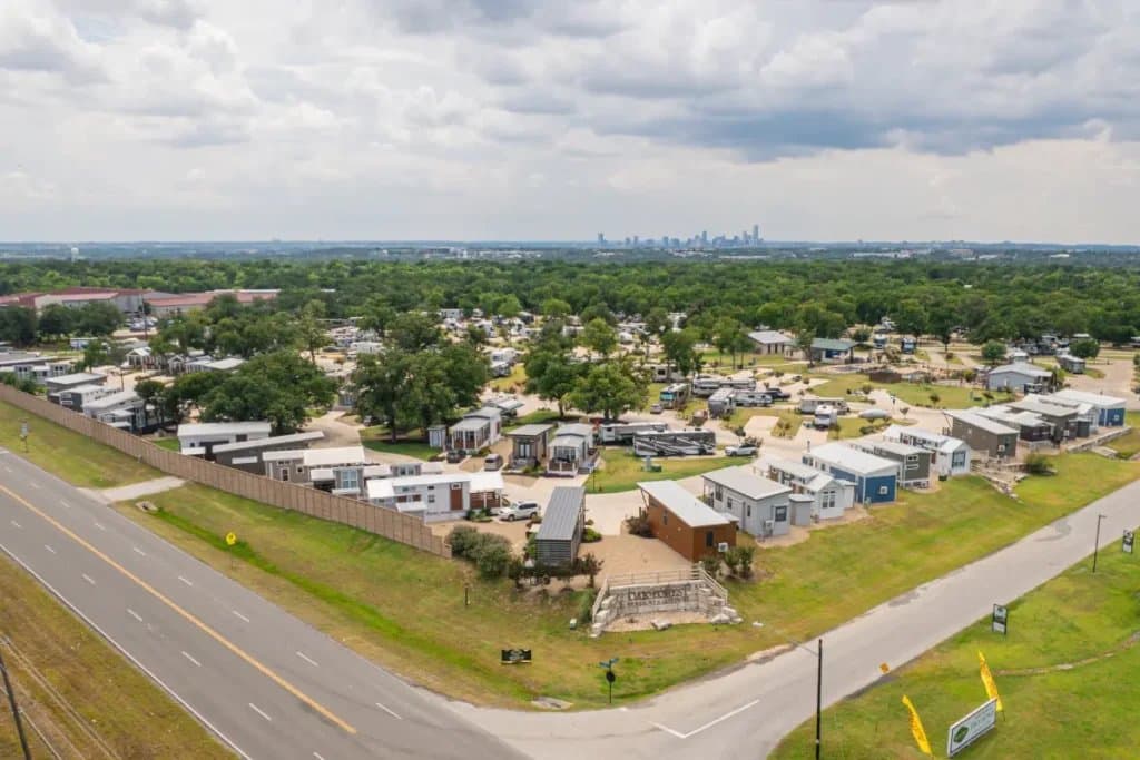 Oak Forest RV Resort (Austin, Texas) photo
