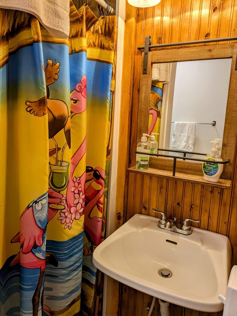 Kingsley Lodge and Corner store