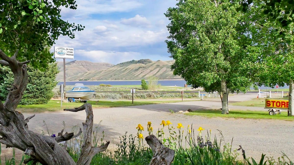 Oasis RV Resort & Cottages Gunnison (Gunnison, Colorado) photo