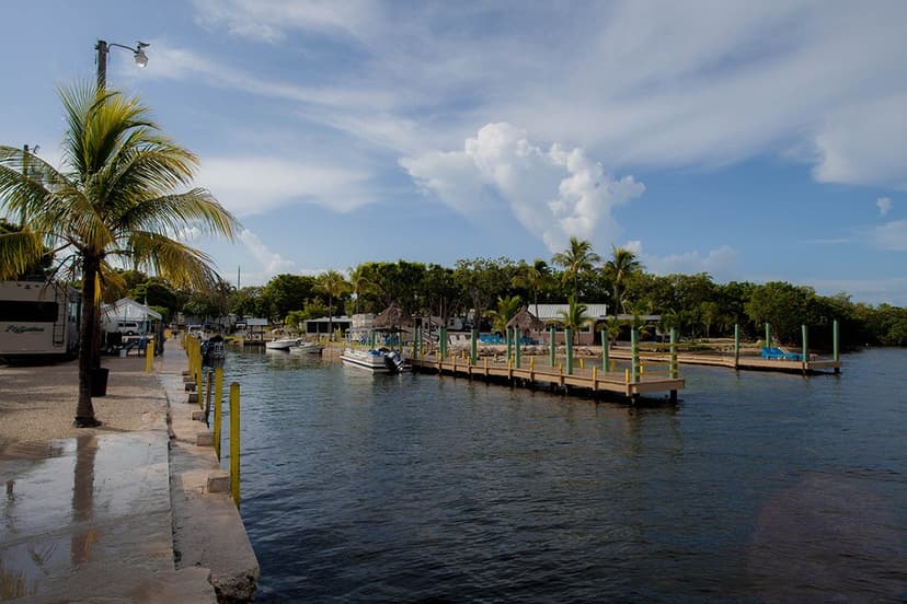 Kings Kamp RV Park, Marina, Hotel Rooms