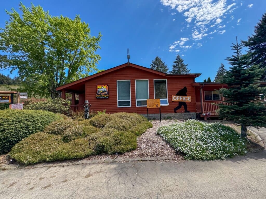 Harmony Lakeside RV & Cabins Resorts (Silver Creek, Washington) photo