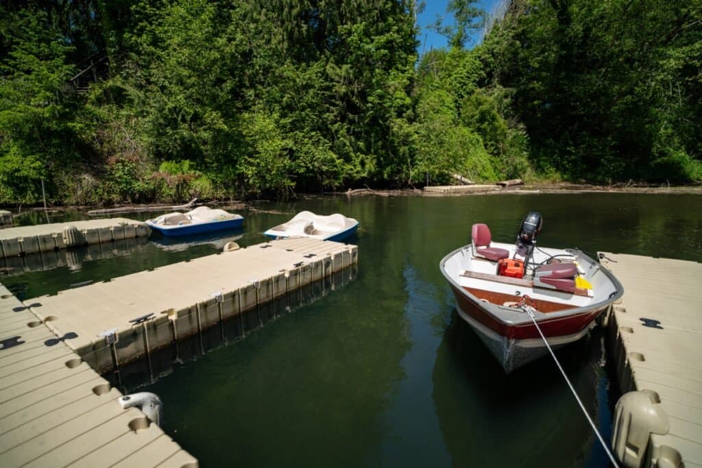 Harmony Lakeside RV & Cabins Resorts (Silver Creek, Washington) photo