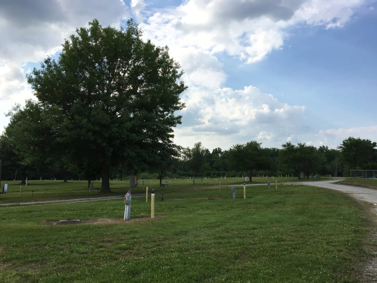 Dad's Bluegrass Campground (Franklin, Kentucky) photo