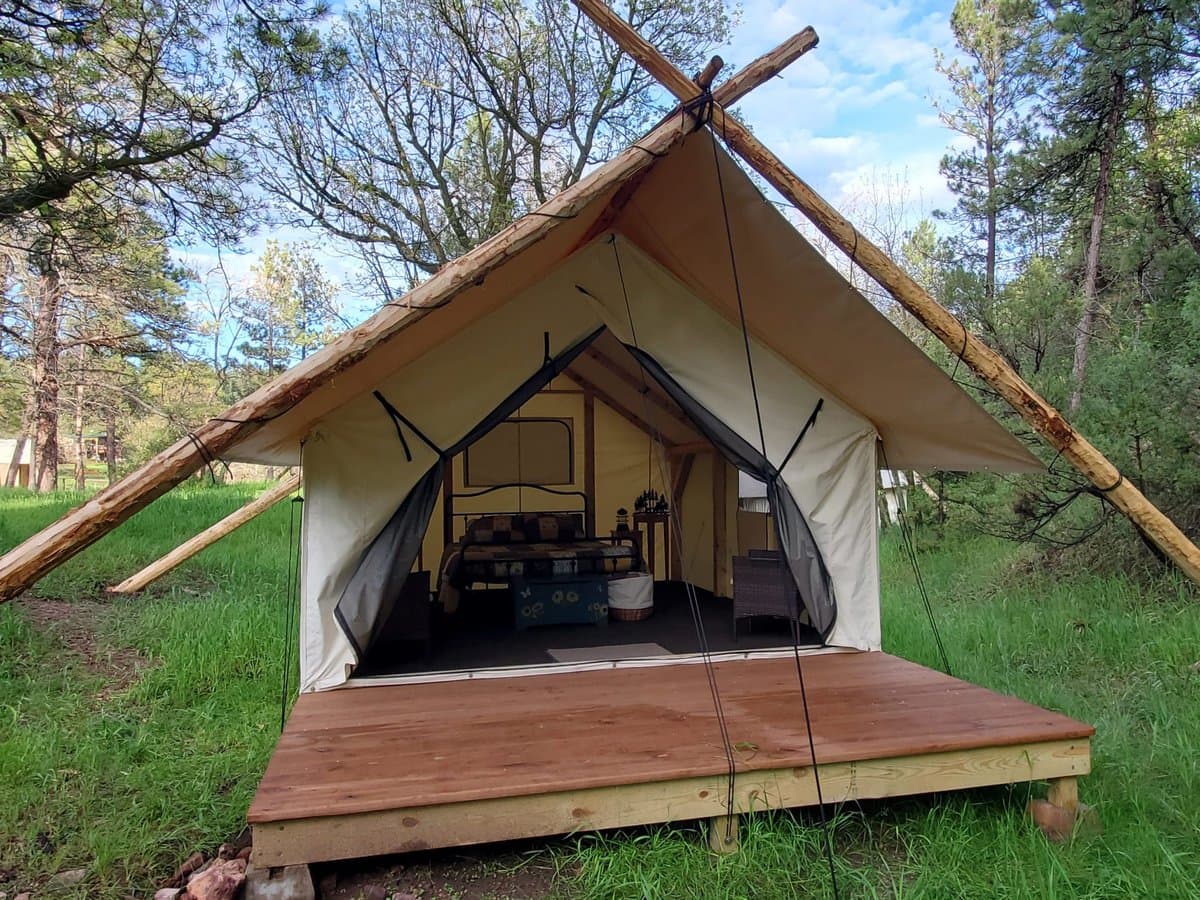 Bear Den Cabins & Camp (Hermosa, South Dakota) photo