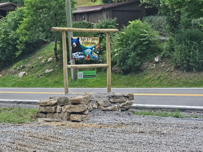 Yogi's RV Retreat and Nature Suites