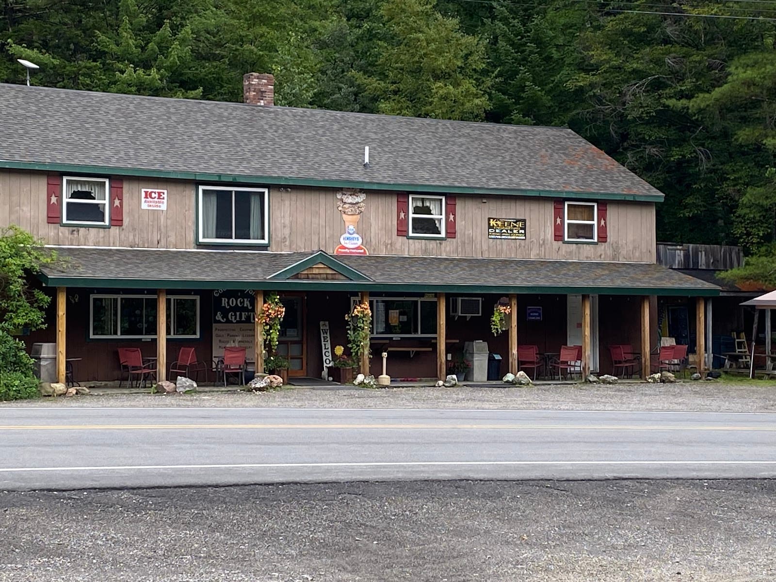 Coos Canyon Campground & Cabins
