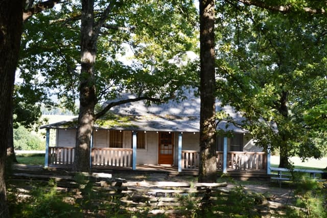 Mulberry Mountain Lodging & Events