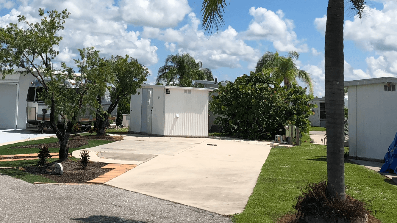 Don's RV Lots at Paradise Park