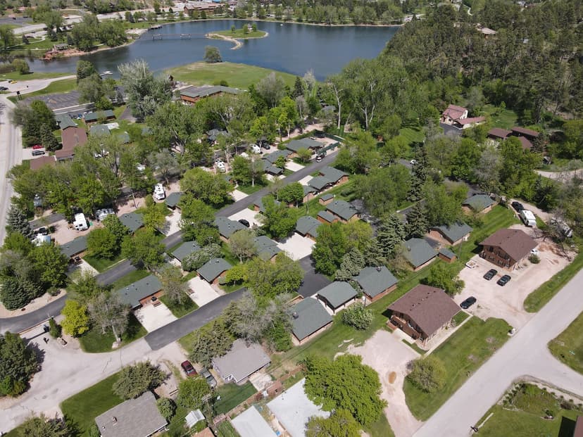 Lake Park Campground & Cottages