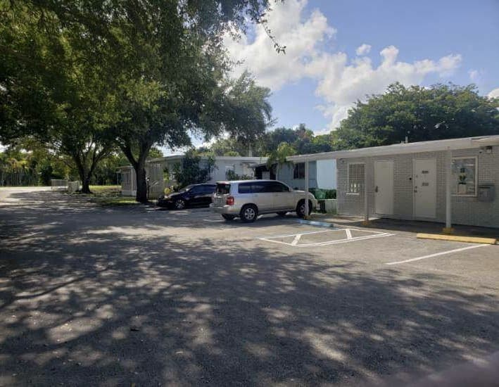 Palm Haven & East Pine Ridge