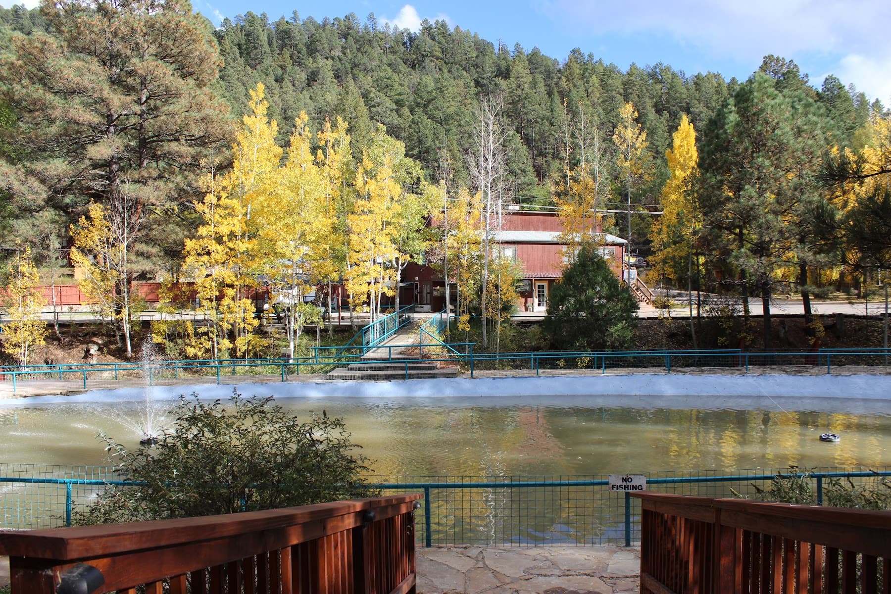 Rainbow Lake Cabin & RV Resort - Ruidoso, NM