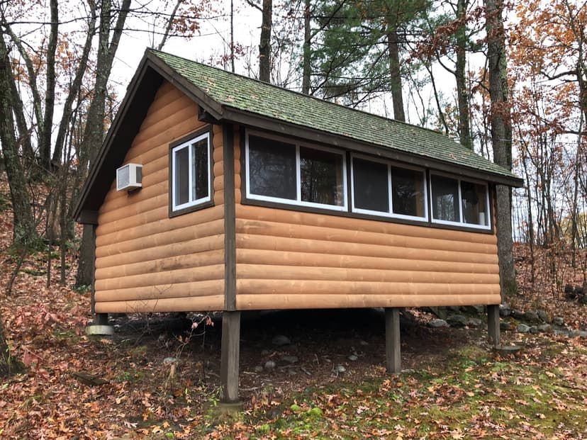 Waterhouses: Lodging, Campground & Marina