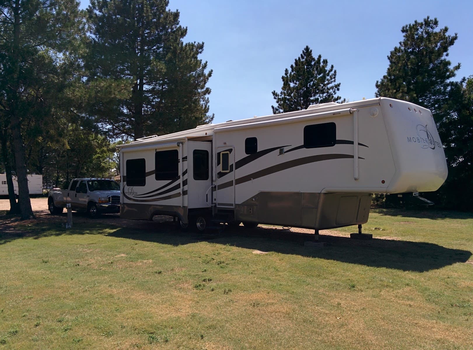 Pine Tree RV Park