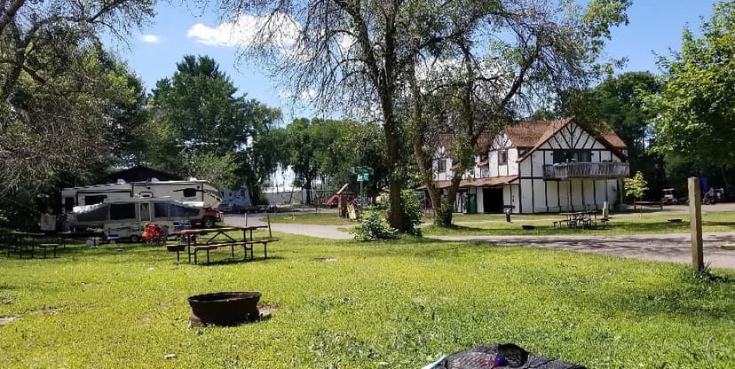 Sherwood Forest Camping & RV Park