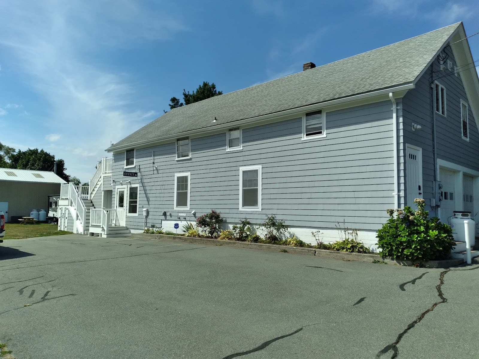 Meadowlark Mobile Home & RV Park