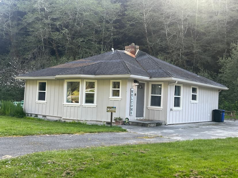 Heart of the Redwoods Cottages & RV