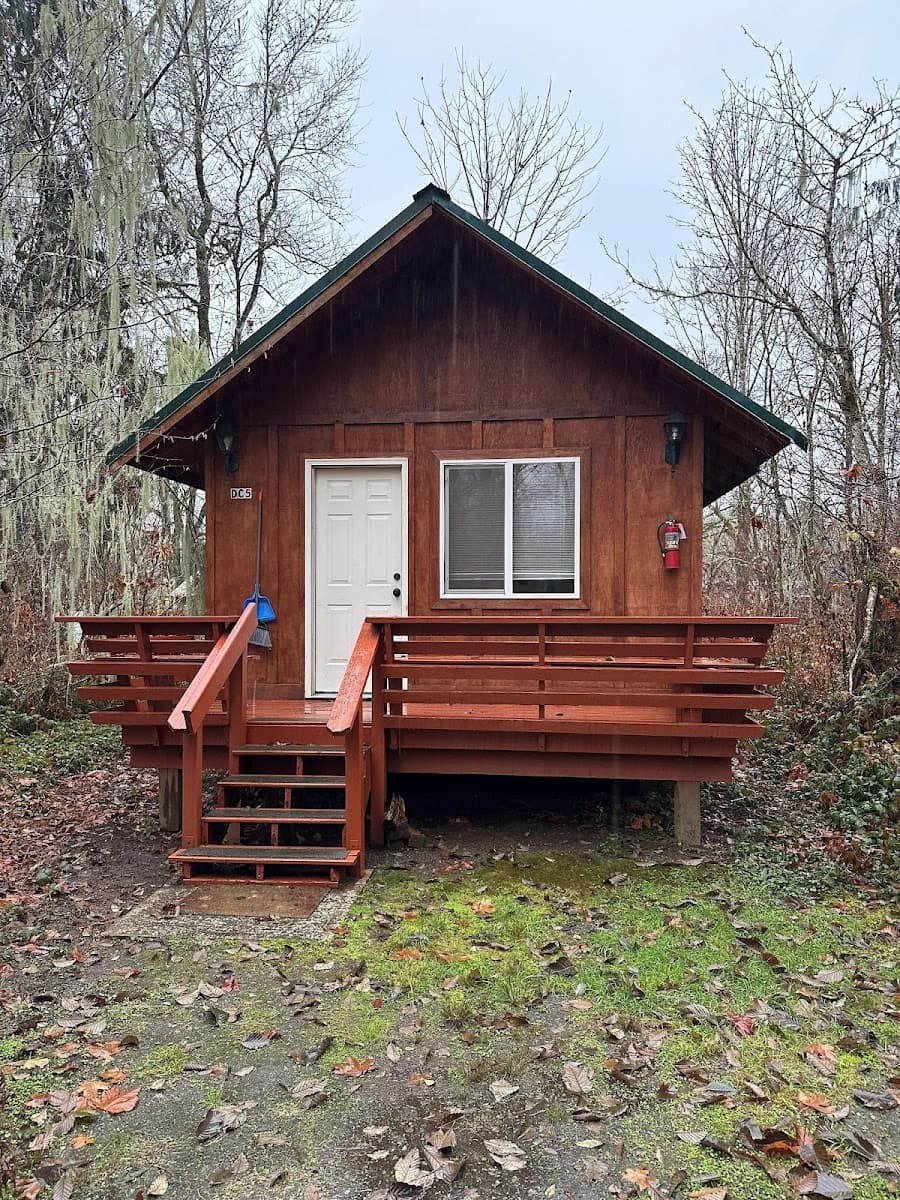 Glacier Peak Resort, RV Park & Winery