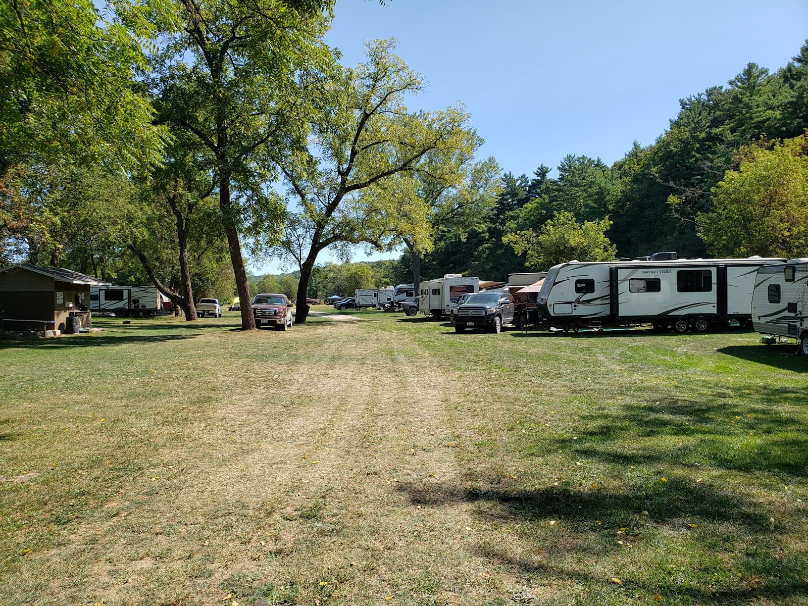 Ehrie Riversedge Campground