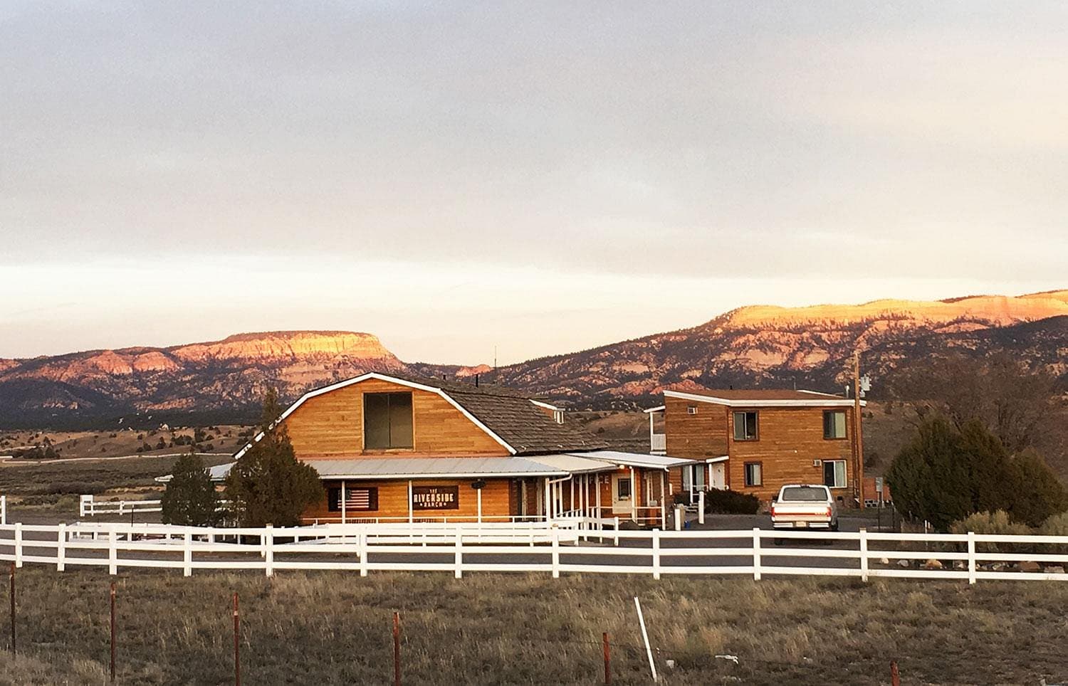 The Riverside Ranch RV Park Motel & Campground