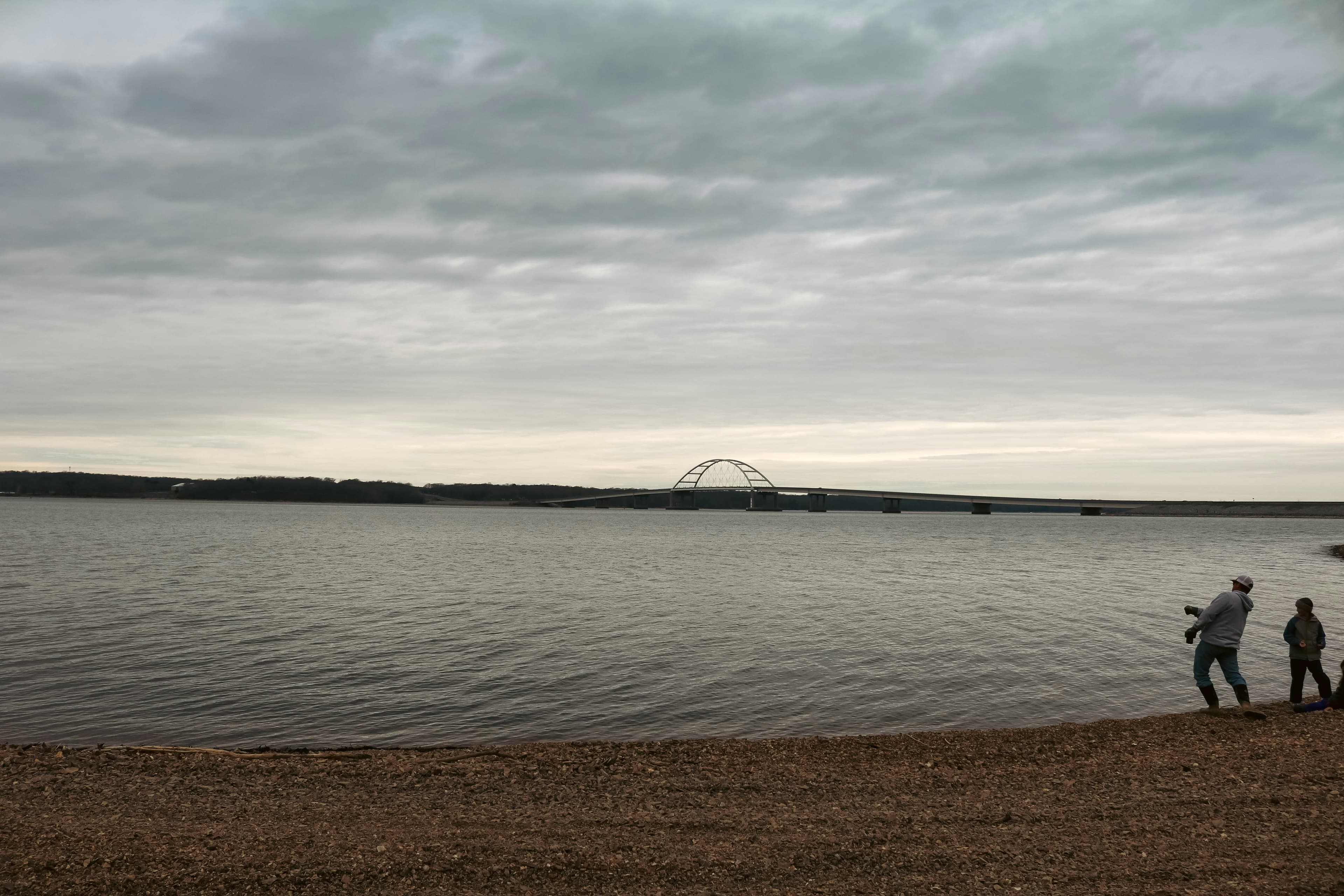 Nathaniel H captures serene Lake Cumberland camping scene