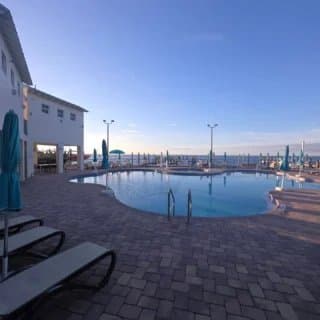 Keys Palms RV Resort