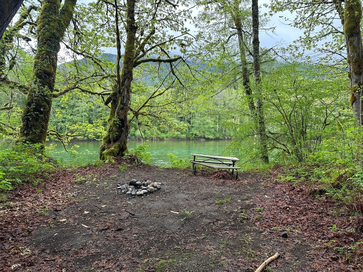 Glacier Peak Resort, RV Park & Winery (Rockport, Washington) photo