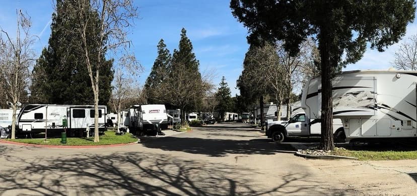 Parkway Lakes RV Park