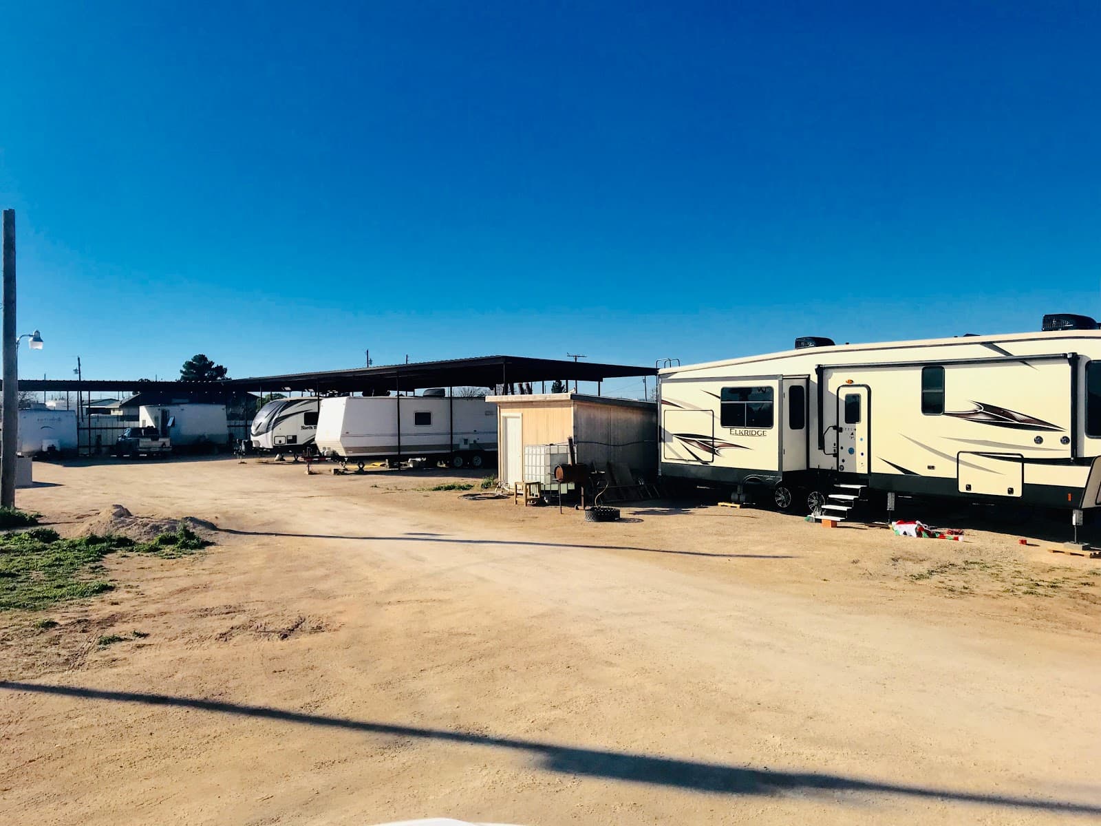 Los Pinos RV Park