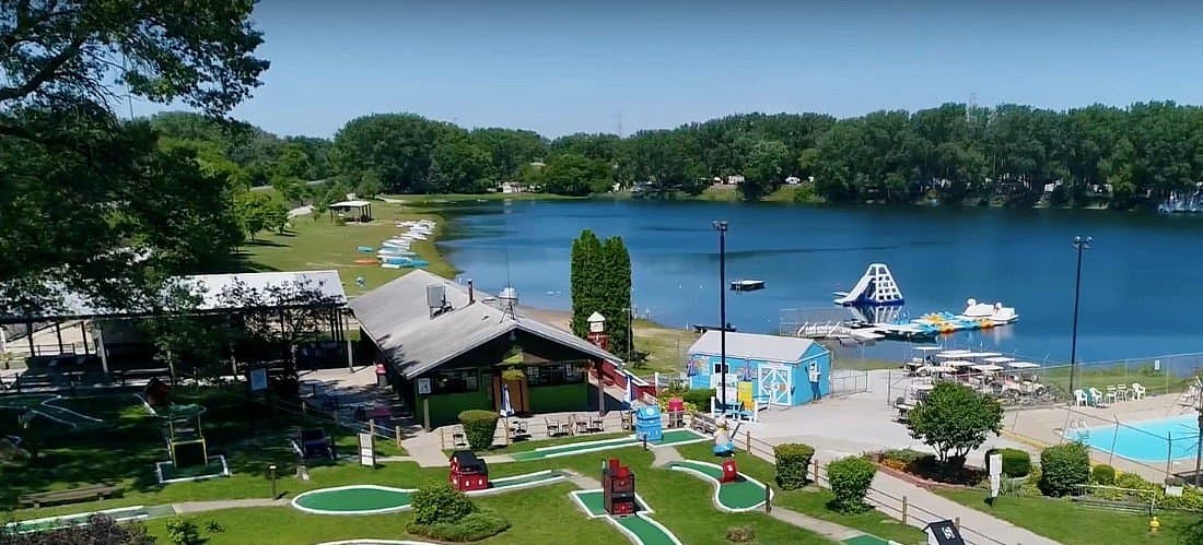 Lakeshore Camp Resort
