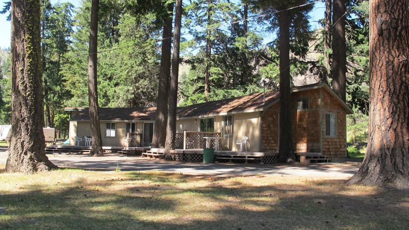 Squaw Rock RV Resort & Campground